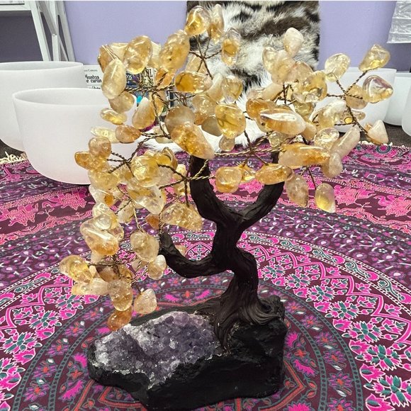 Handmade Citrine Gemstone Tree on an Amethyst Base - Picture 3 of 8